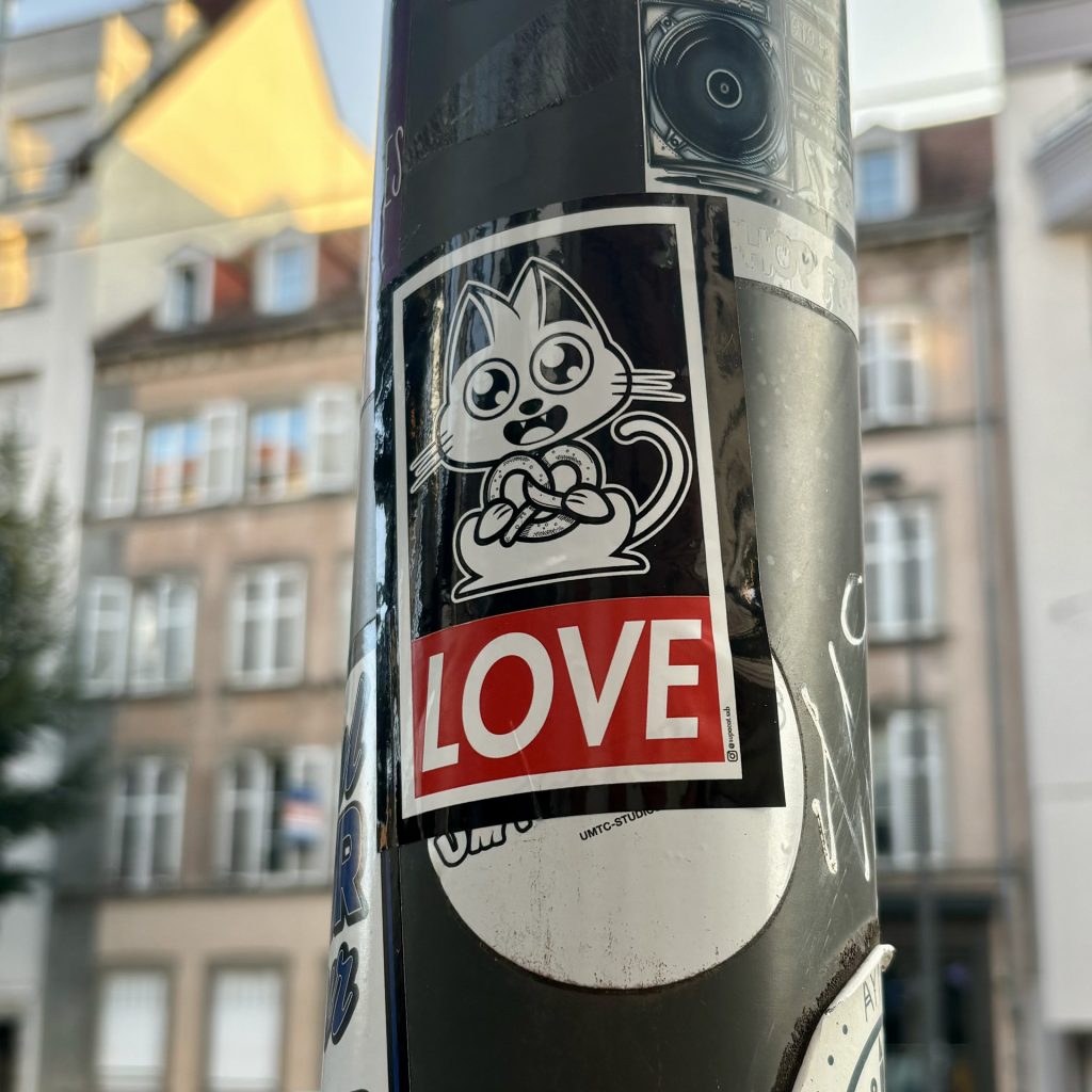 Sticker Supacat Always Love - Supacat Street Art Strasbourg