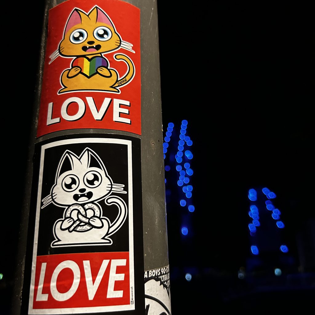 Sticker Supacat Always Love - Supacat Street Art Strasbourg