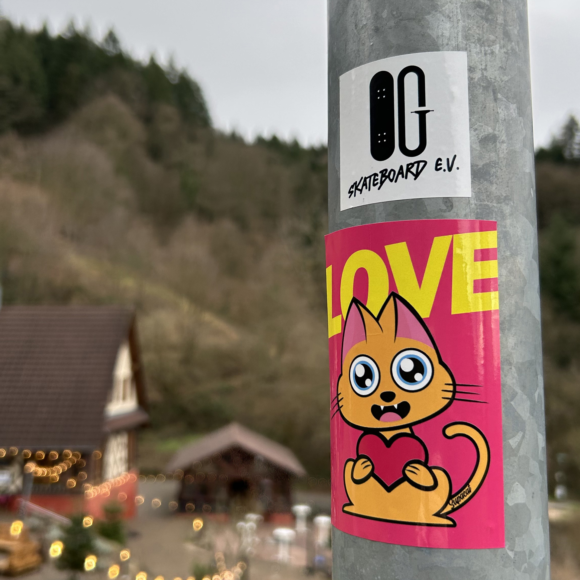 Sticker Supacat Pink Always Love - Supacat Street Art Strasbourg